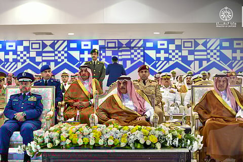 نيابةً عن وزير الدفاع.. "بن عياف" يرعى حفل تخريج الدفعة 38 من طلبة كلية الملك فهد البحرية