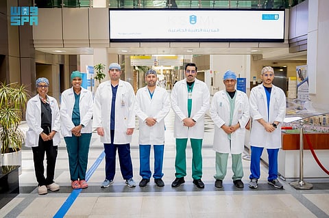 الرياض.. استئصال ورمٍ في القفص الصدري باستخدام "العلاج الكيميائي المسخن" و"الروبوت الجراحي"