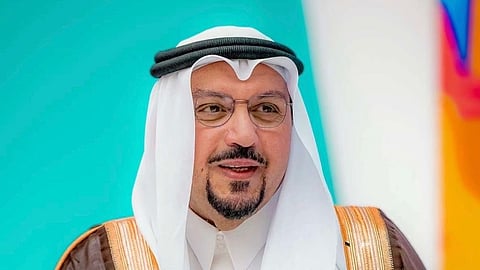 أمير القصيم ينوه بتبرع ولي العهد بمليار ريال لدعم تمليك الأسر المحتاجة عبر منصة جود الإسكان