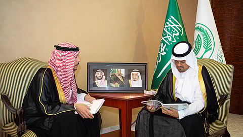نائب أمير مكة يتسلّم تقرير زيارة محافظ الطائف للمراكز ويطلع على نتائج الجولات الميدانية
