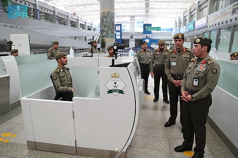 اللواء "المربع" يتفقّد جاهزية جوازات مطار جدة لاستقبال حجاج 1446هـ