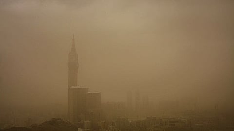 سرعتها 59 كلم/ساعة.. "الأرصاد": رياح شديدة السرعة على عدد من محافظات مكة المكرّمة