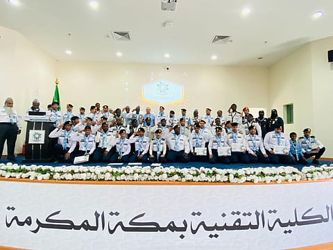 "تقنية مكة" تنظم معسكراً كشفياً إعدادياً لموسم الحج 1446هـ