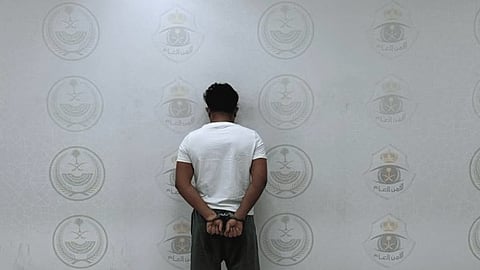 القبض على مقيم يمني في العاصمة المقدسة بتهمة نشر حملات حج وهمية ومضللة