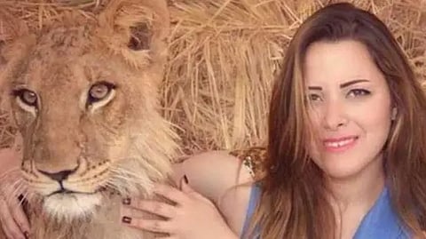 مصر.. إحالة "كوتة" مدربة الحيوانات المفترسة للمحاكمة في واقعة "الأسد الجائع".. والتهمة الإهمال الجسيم
