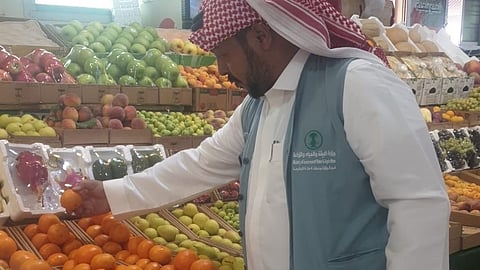 "بيئة الطائف" تكثف جولاتها الرقابية على أسواق النفع العام استعدادًا لموسم الحج 