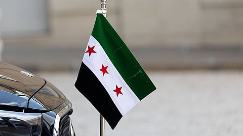 "سوريا" تُرحِّب بقرار "ترامب" رفع العقوبات.. وتُثمِّن دور السعودية في الوقوف مع الشعب السوري