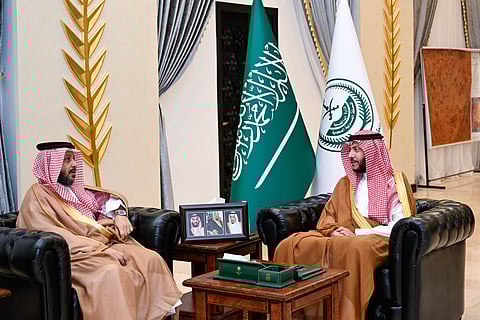 سعود بن نهار يستقبل رئيس النيابة العامة بالمحافظة وينوه بحجم الجهود العدلية