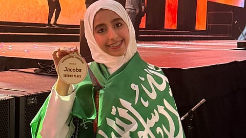 الطالبة جيوان الشعبي تحصد المركز الثاني على مستوى العالم في "آيسف 2025"