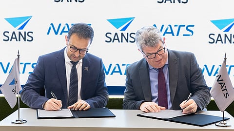 "الملاحة الجوية السعودية" توقع مع "ناتس البريطانية" عقدًا لتطبيق نظام آلية الاقتراب في 3 مطارات