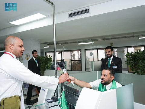 مغادرة أولى رحلات المستفيدين من مبادرة "طريق مكة" من المملكة المغربية