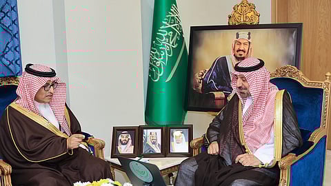 أمير نجران يطلق خدمة القسطرة للجلطات الدماغية المتقدمة بمستشفى الملك خالد