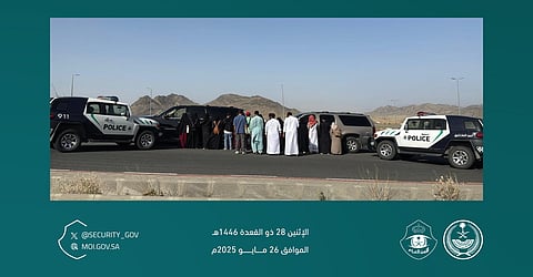 أمن الحج يضبط مواطنين نقلا 15 مخالفاً إلى مكة