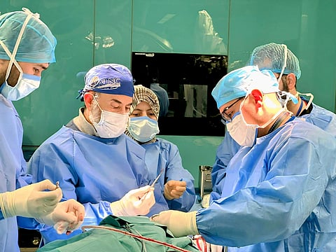 المدينة المنورة.. إجراء جراحي متقدّم لاستئصال ورم نادر في الغدة الصنوبرية
