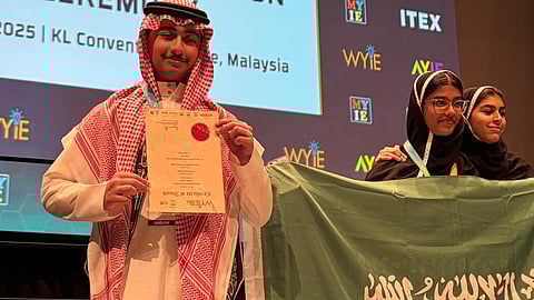 عبدالكريم اليوسف يُحقِّق ميدالية ذهبية في معرض ITEX 2025 في ماليزيا