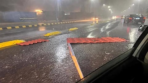 أمطار ورياح ورعب.. شاهد عاصفة غير مسبوقة تضرب الإسكندرية في مصر