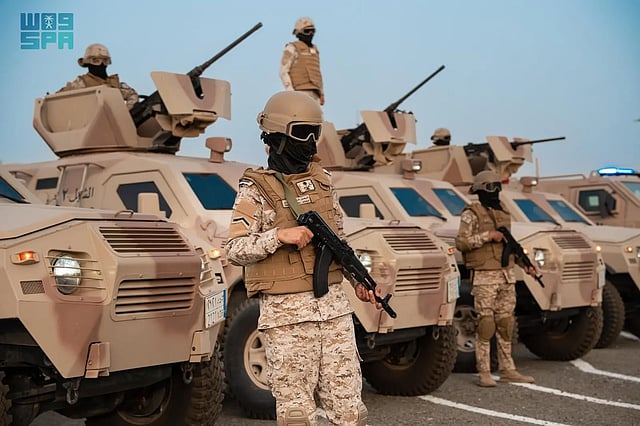 بتوجيه من وزير الدفاع.. رئيس هيئة الأركان يقف ميدانيًا على جاهزية القوات المسلحة المشاركة في الحج 26 sabq%2F2025 06 02%2Flzetru7j%2FqXg9jrg22gNdLs5QMa8RXWe7YJiyRwaY0ZpmE9h9