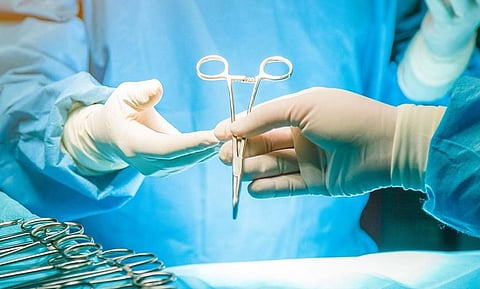 زراعة منظم قلب لحاج يمني  لإنقاذ حياته ومواصلة أداء المناسك