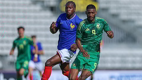 جانب من لقاء المنتخب السعودي تحت 23 عامًا لكرة القدم ونظيره الفرنسي