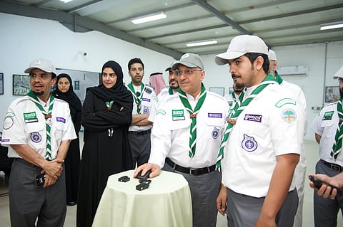"لبيك يا رب الحرم.. في حجنا نحن الخدم"..  "الجوالة" يشعلون أجواء معسكرات الخدمة العامة بأهازيج حماسية 