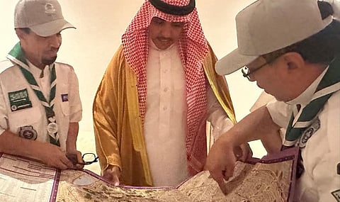 وزير الإعلام يُشيد بجهود الكشافة في خدمة ضيوف الرحمن وإرشاد التائهين بمشعر منى