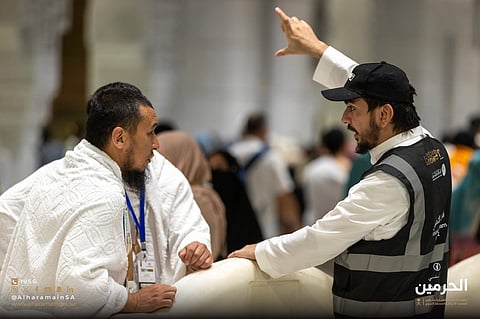 "العناية بالحرمين" توفر خدمة إرشاد التائهين بعدة لغات للتيسير على الحجاج