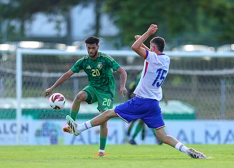 جانب من لقاء المنتخب السعودي تحت 23 عامًا لكرة القدم مع نظيره الفرنسي