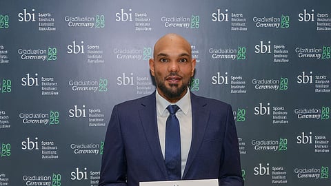 المعلق سمير المعيرفي يحصل على درجة الماجستير في إدارة أعمال كرة القدم