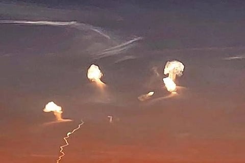 السحب المضيئة في سماء مصر.. خبير بيئة يكشف سر علاقاتها بالحرب الإسرائيلية- الإيرانية