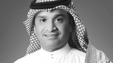 رحيل الشاعر والإعلامي موسى بن يحيى مُحرَّق.. صوتٌ أضاء المشهد الثقافي وأورق في ذاكرة الوطن