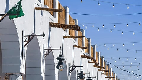 الرواشين تحكي فن العمارة الخشبية الأصيلة في المدينة المنورة