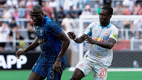 جانب من لقاء الهلال وسالزبورغ النمساوي