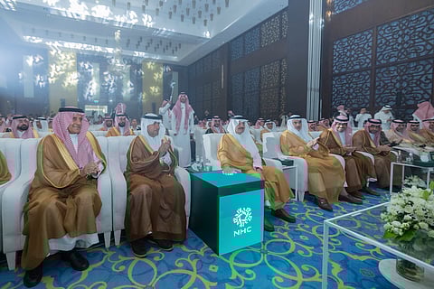 الأمير سعود بن نايف خلال حفل إطلاق حفل إطلاق وجهة لازورد بمحافظة الخبر