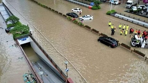 إجلاء أكثر من 80 ألف شخص نتيجة الفيضانات جنوب غرب الصين