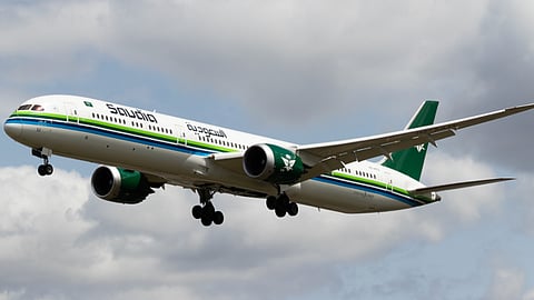 السعودية" تنعى مدير المقصورة "الزهراني".. توفي خلال رحلة إلى لندن