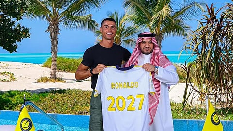 صحف ومواقع عالمية تتفاعل بشكل كبير مع تجديد النصر لعقد كريستيانو رونالدو