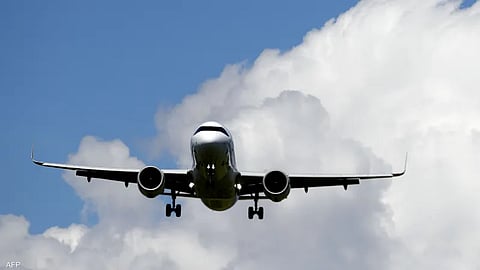 إيران تعيد فتح مجالها الجوي جزئيا