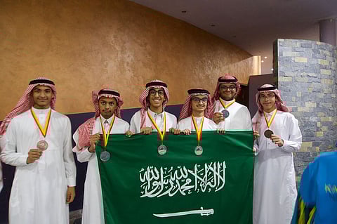 طلبة المملكة يحققون 6 ميداليات عالمية في أولمبياد البلقان للرياضيات للناشئين