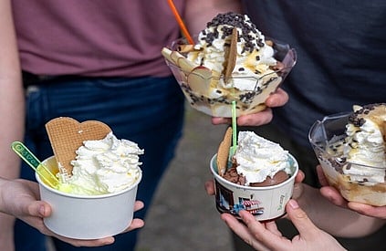 تناوله باعتدال واستمتع.. تقرير يصحح 3 خرافات شائعة عن الآيس كريم