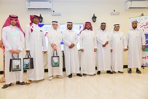 جمعية سعادتي تكرم متفوقي الجموم بالتعاون مع جمعية العطاء الشبابية