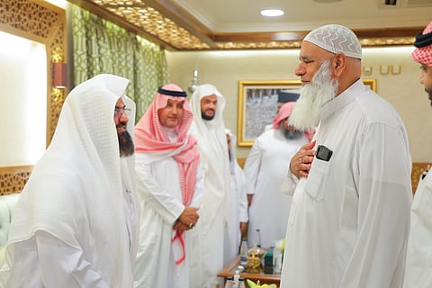 السديس يدشّن مبادرة "إثراء قاصدينا عزُ لمنسوبينا" 