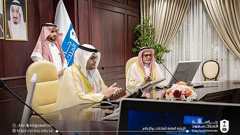رئيس جامعة الملك سعود المُكلَّف يدشّن مقررات الحاسب الآلي والذكاء الاصطناعي