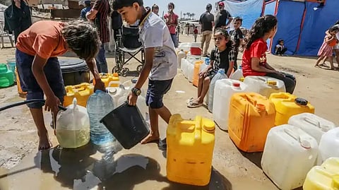 الأونروا تحذّر من كارثة صحية في غزة بسبب انعدام المياه النظيفة والحر الشديد