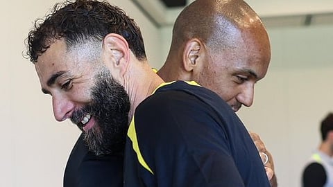 بنزيما يلتحق ببعثة الاتحاد في جيرونا.. والفريق يبدأ الفحوص الطبية استعدادًا للموسم الجديد