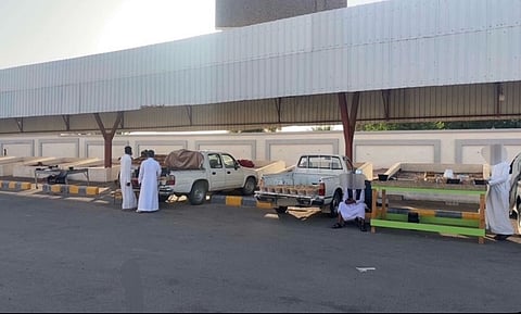 منتجات مجهولة دون سجل زراعي .. مطالبات بتكثيف الرقابة على سوق الرطب الموسمي في القويعية