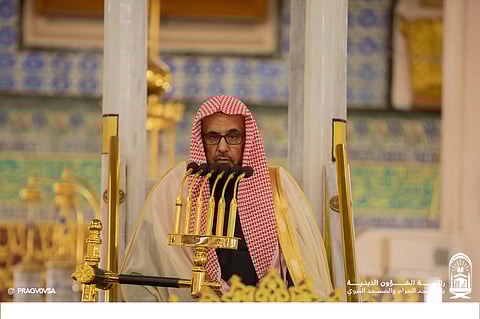  إمام وخطيب المسجد النبوي حسين آل الشيخ