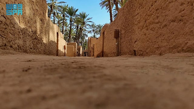 العُلا كما عرفها أهلها في الماضي.. شتاءٌ في دفء البلدة القديمة وصيفٌ في ظلال الواحات ومياه العيون 9 sabq%2F2025 07 19%2Fbt5rhn8o%2FM1QXk1Aq4uSrViuXqi518f0VAeIttRcafjEE5dMJ