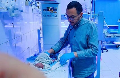 "الطفل الشمعي".. ولادة طفل مصري بحالة طبية نادرة