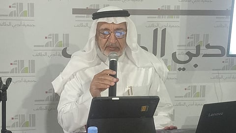 عبدالله الناصر يستعرض تاريخ الطائف الكشفي في أمسية أدبية ويوقّع كتابه للحضور