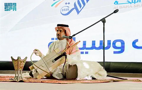 الربابة تجذب زوار مهرجان العقيق الصيفي بأنغامها التراثية في الباحة